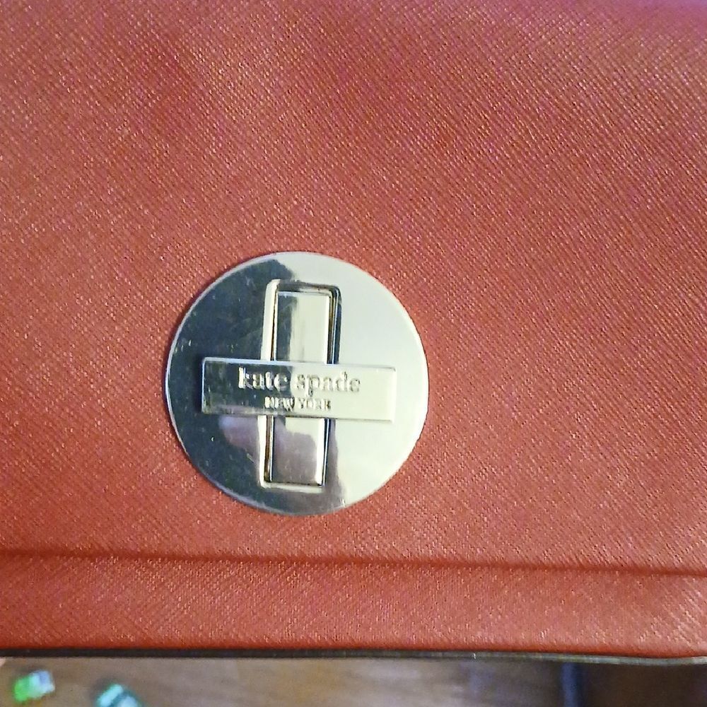 Kate Spade - Picture 2 of 6